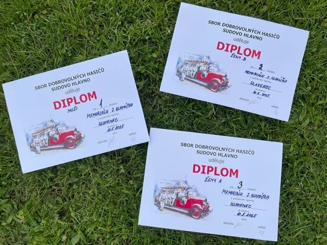 Tři diplomy Sboru dobrovolných hasičů Sudovo Hlavno z memoriálu v Hlavenci 10. 5. 2025