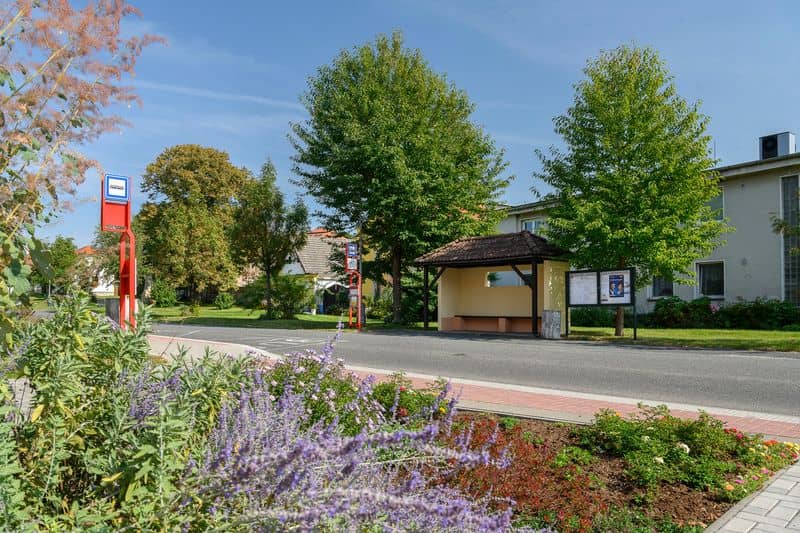 autobusová zastávka Hlavenec