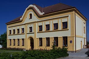 Budova obecního úřadu v Hlavenci